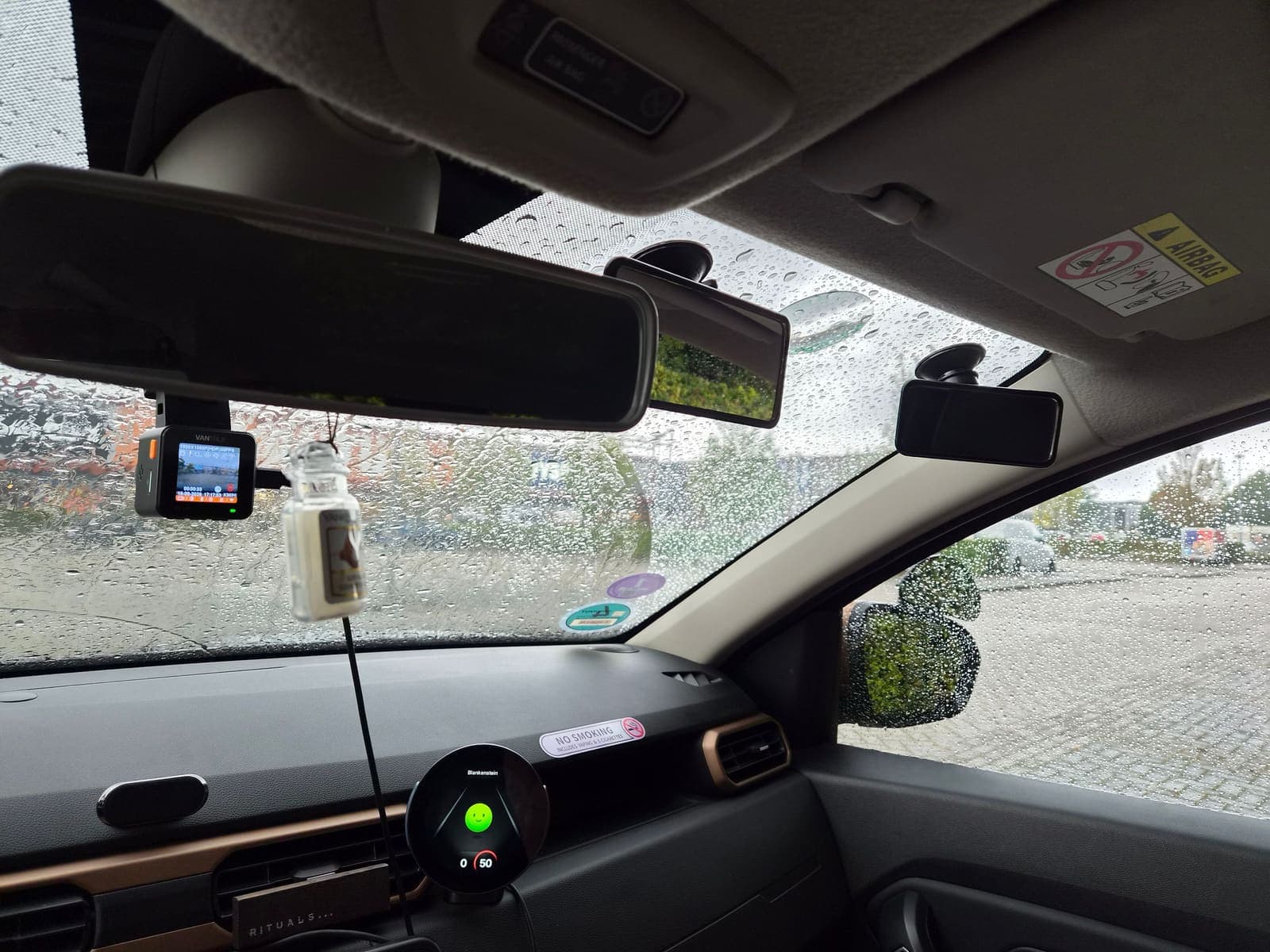 Interieur van de lesauto
